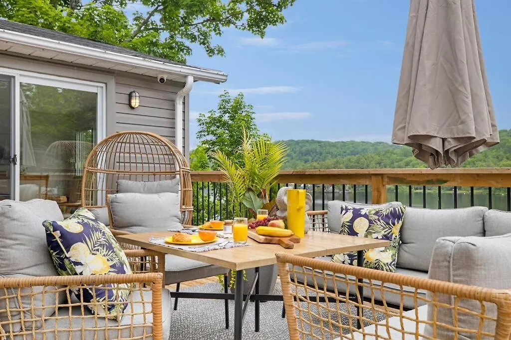 Holiday home Twin Lake Retreat - Hot Tub & Private Beach L'Ange Gardien