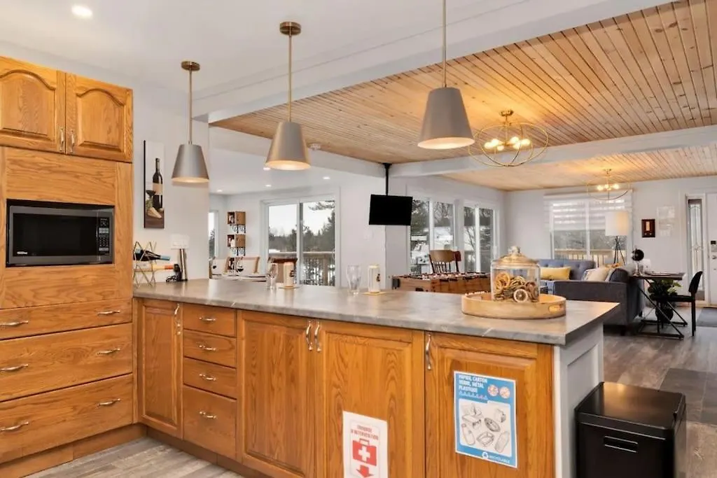 Twin Lake Retreat - Hot Tub & Private Beach L'Ange Gardien  Holiday home L'Ange Gardien (Outaouais)